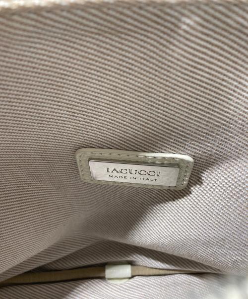 IACUCCI（イアクッチ）IACUCCI (イアクッチ) ワンショルダーバッグ ホワイトの古着・服飾アイテム