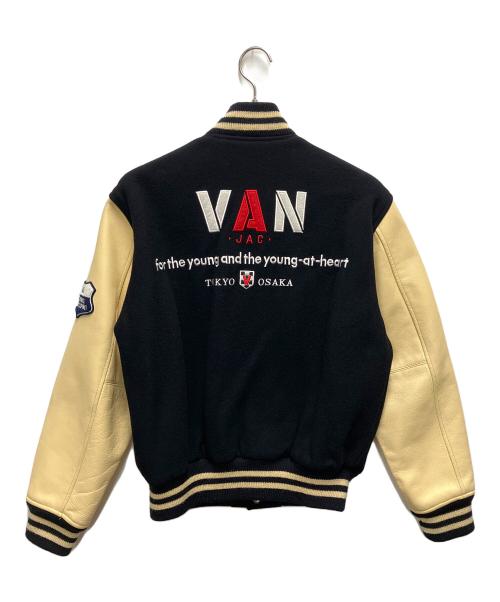 VAN JAC（ヴァン・ヂャケット）VAN JAC (ヴァン・ヂャケット) スタジャン ブラック×アイボリー サイズ:SIZE Mの古着・服飾アイテム