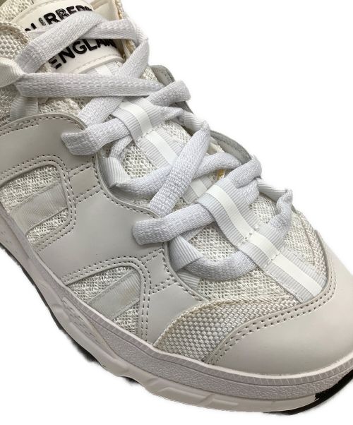 BURBERRY（バーバリー）BURBERRY (バーバリー) スニーカー ホワイト サイズ:33の古着・服飾アイテム