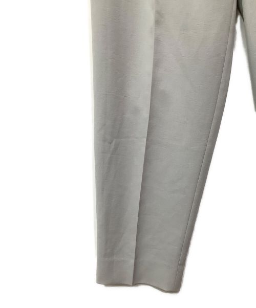 STUDIOUS（ステュディオス）STUDIOUS (ステュディオス) FEEL AIRワイドテーパードスラックス ライトグレー サイズ:1 未使用品の古着・服飾アイテム