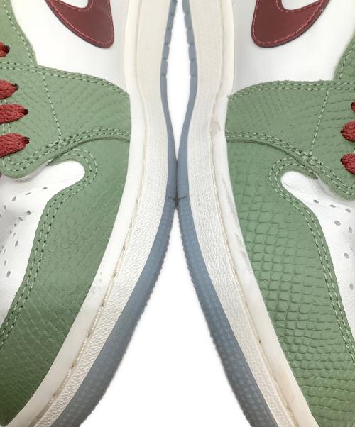 NIKE（ナイキ）NIKE (ナイキ) ローカットスニーカー ホワイト×グリーン サイズ:27.5の古着・服飾アイテム