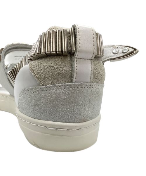 TOGA PULLA（トーガ プルラ）TOGA PULLA (トーガ プルラ) アンクルストラップサンダル ホワイト×シルバーカラー サイズ:36の古着・服飾アイテム