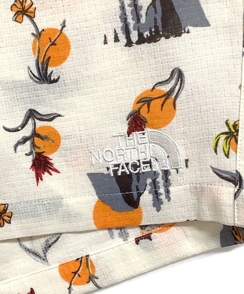 THE NORTH FACE（ザ ノース フェイス）THE NORTH FACE (ザ ノース フェイス) Climbing Summer Shorts ベージュ×オレンジ サイズ:L 未使用品の古着・服飾アイテム