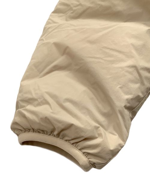 WHITE MOUNTAINEERING（ホワイトマウンテ二アニング）WHITE MOUNTAINEERING (ホワイトマウンテ二アニング) STUDIOUS (ステュディオス) WM X TAION HANTEN DOWN JACKET ベージュ サイズ:3の古着・服飾アイテム