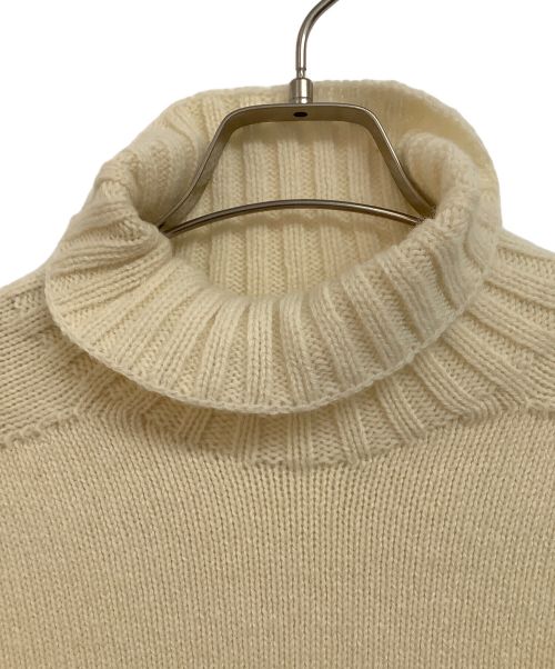 OAMC（オーエーエムシー）OAMC (オーエーエムシー) ニット ホワイト サイズ:Mの古着・服飾アイテム