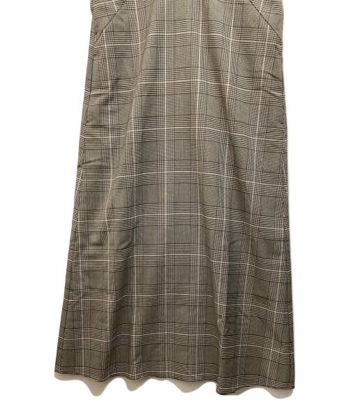 Mila Owen（ミラオーウェン）Mila Owen (ミラオーウェン) キャミソールワンピース グレーの古着・服飾アイテム