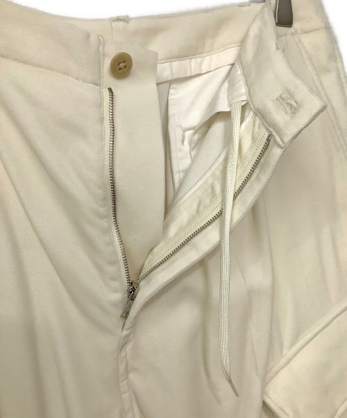 BLURHMS（ブラームス）blurhms (ブラームス) ベルヴェット コンバット トラウザー ベージュ サイズ:3の古着・服飾アイテム