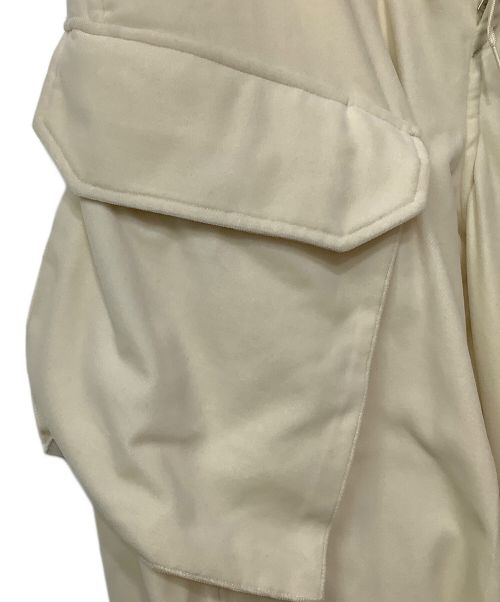 BLURHMS（ブラームス）blurhms (ブラームス) ベルヴェット コンバット トラウザー ベージュ サイズ:3の古着・服飾アイテム