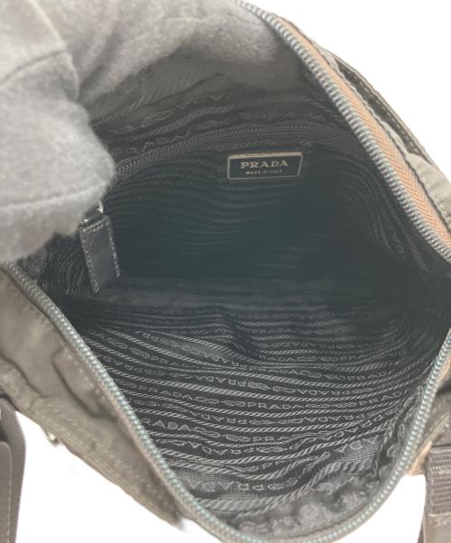 PRADA（プラダ）PRADA (プラダ) ナイロンショルダーバッグ ブラックの古着・服飾アイテム