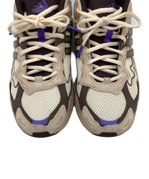 adidas（アディダス）adidas (アディダス) ローカットスニーカー ベージュ×パープル サイズ:28の古着・服飾アイテム