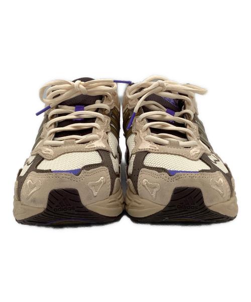 adidas（アディダス）adidas (アディダス) ローカットスニーカー ベージュ×パープル サイズ:28の古着・服飾アイテム
