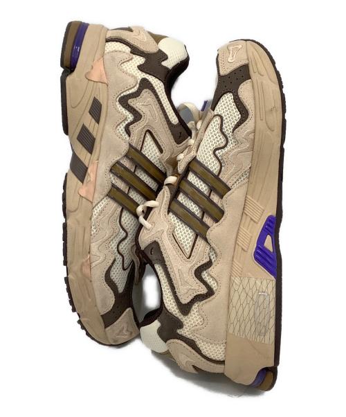 adidas（アディダス）adidas (アディダス) ローカットスニーカー ベージュ×パープル サイズ:28の古着・服飾アイテム