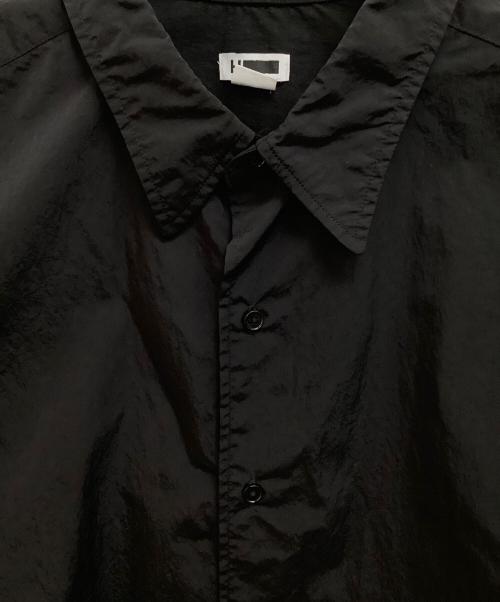 H BEAUTY&YOUTH（エイチ ビューティー&ユース）H BEAUTY&YOUTH (エイチ ビューティー&ユース) ナイロンワッシャーレギュラーカラーシャツ ブラック サイズ:Lの古着・服飾アイテム