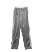 adidas Originals×MICKEY MOUSEアディダスオリジナル×ミッキーマウス）の古着「モノグラムファイヤーバードトラックパンツ」｜グレー