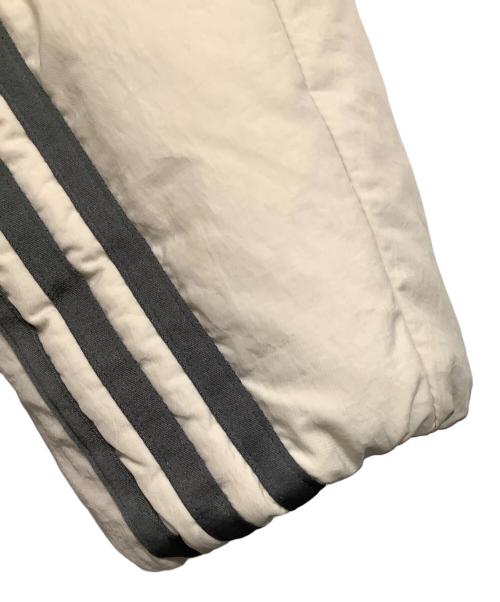 adidas Originals（アディダスオリジナル）adidas originals (アディダスオリジナル) グースダウンジャケット ベージュ サイズ:Sの古着・服飾アイテム