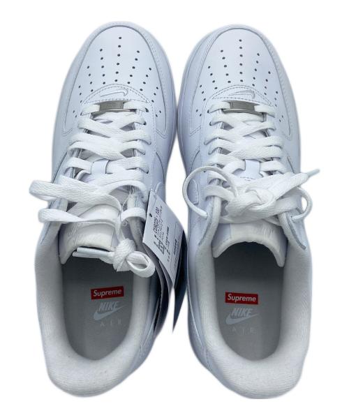 NIKE（ナイキ）NIKE (ナイキ) SUPREME (シュプリーム) AIR FORCE1 LOW　ローカットスニーカー ホワイト サイズ:27の古着・服飾アイテム