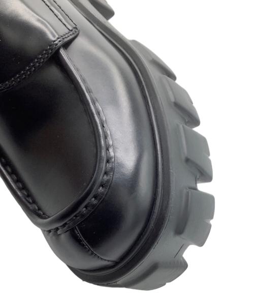 PRADA（プラダ）PRADA (プラダ) ブラッシュドレザーモノリスローファー ブラック サイズ:36の古着・服飾アイテム