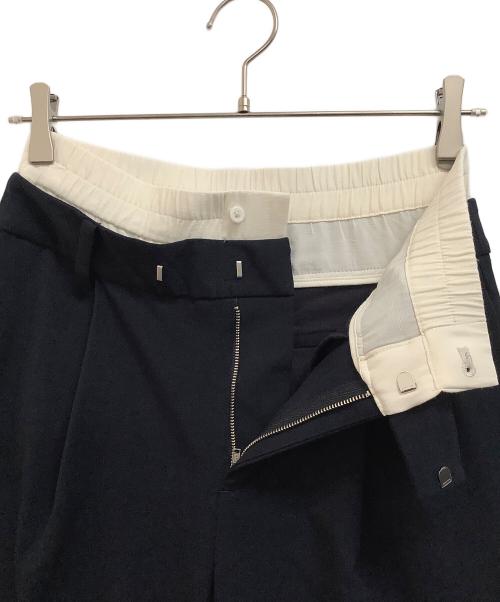 BEAUTY&YOUTH（ビューティーアンドユース）BEAUTY&YOUTH (ビューティーアンドユース) レイヤードタックパンツ ネイビー×ホワイト サイズ:Mの古着・服飾アイテム