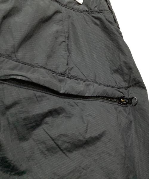 STONE ISLAND（ストーンアイランド）STONE ISLAND (ストーンアイランド) シアサッカーナイロンメタルショーツ ブラック サイズ:31の古着・服飾アイテム