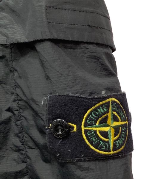 STONE ISLAND（ストーンアイランド）STONE ISLAND (ストーンアイランド) シアサッカーナイロンメタルショーツ ブラック サイズ:31の古着・服飾アイテム