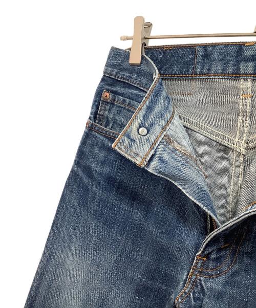 LEVI'S（リーバイス）LEVI'S (リーバイス) ストレートデニムパンツ ブルー サイズ:W28の古着・服飾アイテム