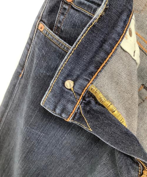 LEVI'S（リーバイス）LEVI'S (リーバイス) ストレートデニムパンツ ブルー サイズ:W32の古着・服飾アイテム