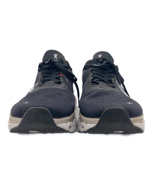 on（オン）On (オン) スニーカー ブラック×ホワイト サイズ:27.5の古着・服飾アイテム