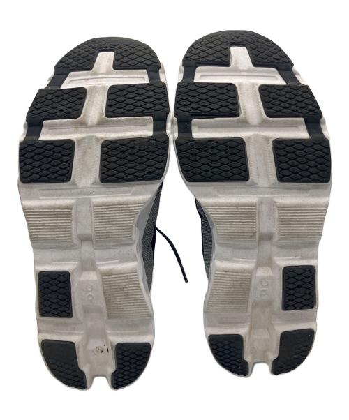 on（オン）On (オン) スニーカー ブラック×ホワイト サイズ:27.5の古着・服飾アイテム