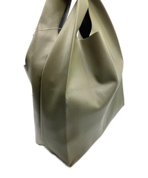 SOFTHYPHEN（ソフトハイフン）SOFTHYPHEN (ソフトハイフン) FAUX LEATHER CONVENIENCE BAG カーキの古着・服飾アイテム