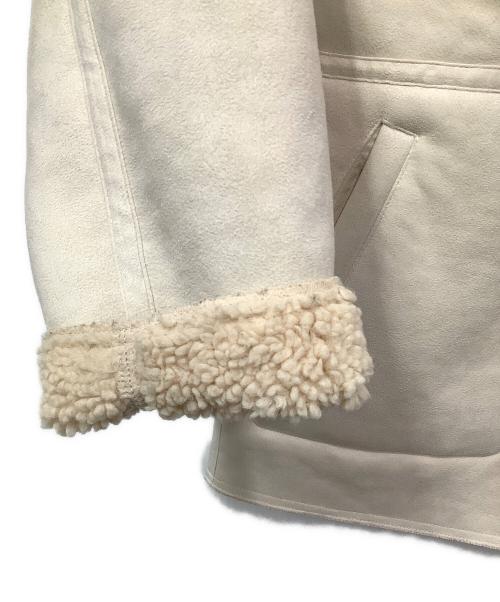 green label relaxing（グリーンレーベルリラクシング）green label relaxing (グリーンレーベルリラクシング) 2WAYボアフェイクムートンブルゾン ホワイト×ベージュ サイズ:不明の古着・服飾アイテム