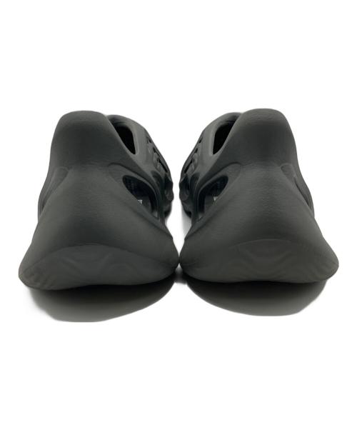 adidas（アディダス）adidas (アディダス) YZY FOAM RNR ADULTS ブラック サイズ:29.5の古着・服飾アイテム