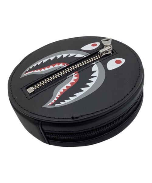 BAPE BY A BATHING APE（ベイプバイアベイシングエイプ）BAPE BY A BATHING APE (ベイプバイアベイシングエイプ) SHARK LEATHER COIN CASE　コインケース ブラックの古着・服飾アイテム