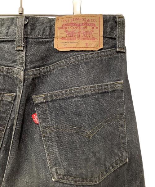 LEVI'S（リーバイス）LEVI'S (リーバイス) デニムパンツ グレー サイズ:W27の古着・服飾アイテム