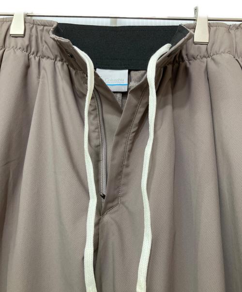 Columbia（コロンビア）Columbia (コロンビア) クリスタルロックパンツ グレージュ サイズ:Lの古着・服飾アイテム