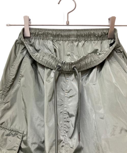 H BEAUTY&YOUTH（エイチ ビューティー&ユース）H BEAUTY&YOUTH (エイチ ビューティー&ユース) OLMTX CRUNCHY CRGO SHORT PANTS カーキ サイズ:Sの古着・服飾アイテム