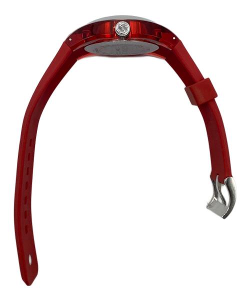 GUCCI（グッチ）GUCCI (グッチ) リストウォッチ レッドの古着・服飾アイテム
