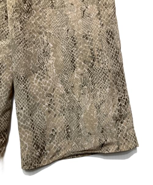 CLANE（クラネ）CLANE (クラネ) パイソンルーズパンツ ベージュの古着・服飾アイテム