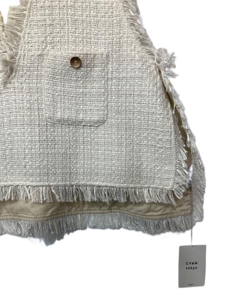 CYAN TOKYO（シアン トーキョー）CYAN TOKYO (シアン トーキョー) バックオーバーツイードベスト ホワイト サイズ:FREEの古着・服飾アイテム
