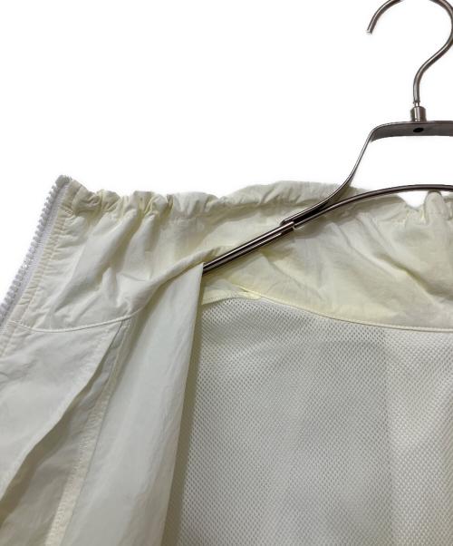 chignon（シニヨン）chignon (シニヨン) ボリュームスリーブウインドブレーカー ホワイト サイズ:FREE 未使用品の古着・服飾アイテム