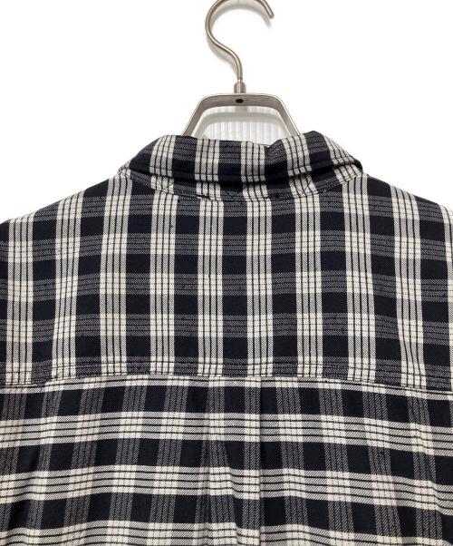 nanamica（ナナミカ）nanamica (ナナミカ) 長袖シャツ ネイビー×ホワイト サイズ:Lの古着・服飾アイテム