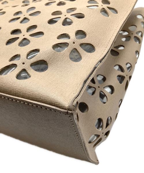 FURLA（フルラ）FURLA (フルラ) パンチングトートバッグ ベージュの古着・服飾アイテム