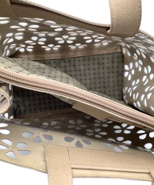 FURLA（フルラ）FURLA (フルラ) パンチングトートバッグ ベージュの古着・服飾アイテム