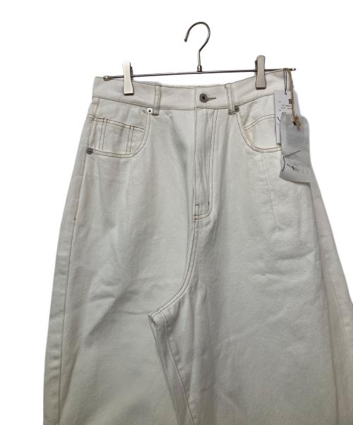 Cynical（シニカル）Cynical (シニカル) デニムカーブパンツ ホワイト サイズ:Mの古着・服飾アイテム