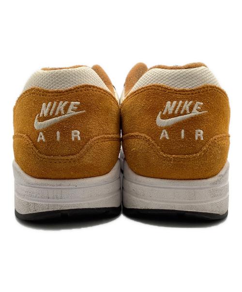 NIKE（ナイキ）NIKE (ナイキ) ローカットスニーカー キャメル×ホワイト サイズ:27の古着・服飾アイテム