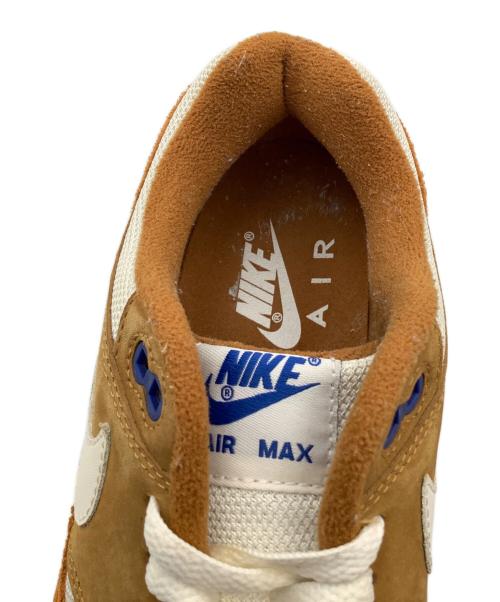 NIKE（ナイキ）NIKE (ナイキ) ローカットスニーカー キャメル×ホワイト サイズ:27の古着・服飾アイテム