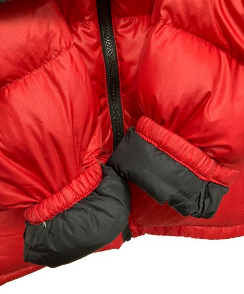 THE NORTH FACE（ザ ノース フェイス）THE NORTH FACE (ザ ノース フェイス) ダウンジャケット レッド×ブラック サイズ:Mの古着・服飾アイテム