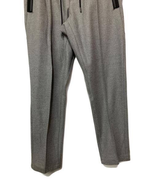 AOURE（アウール）AOURE (アウール) テーパードパンツ グレー サイズ:Sの古着・服飾アイテム