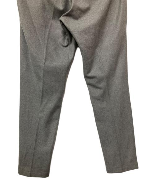 AOURE（アウール）AOURE (アウール) テーパードパンツ グレー サイズ:Sの古着・服飾アイテム