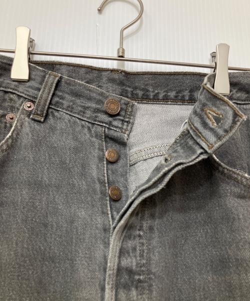 LEVI'S（リーバイス）LEVI'S (リーバイス) デニムパンツ グレー サイズ:W30の古着・服飾アイテム