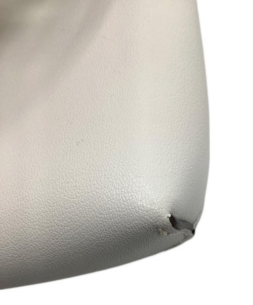 TORY BURCH（トリーバーチ）TORY BURCH (トリーバーチ) ミラーフォンクロスボディバッグ ホワイトの古着・服飾アイテム